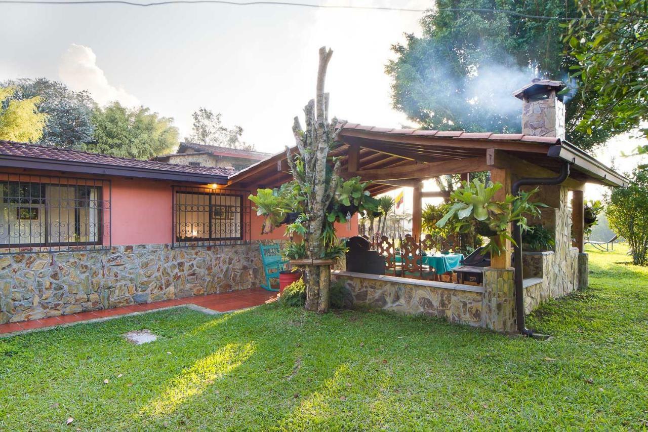 Villa La Casa De Piedra à Guatapé Extérieur photo