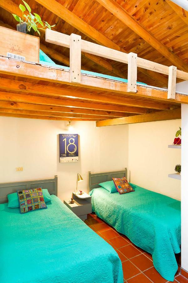 Villa La Casa De Piedra à Guatapé Extérieur photo