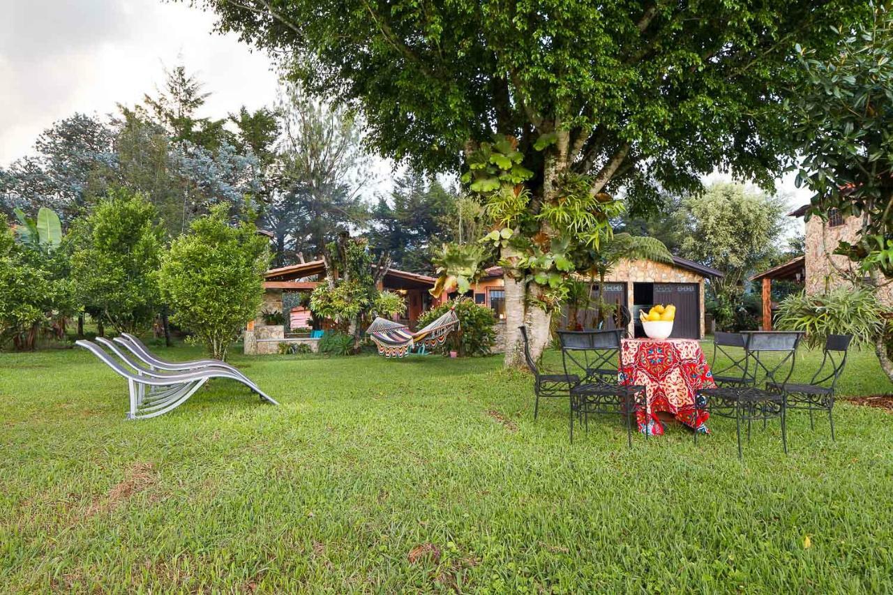 Villa La Casa De Piedra à Guatapé Extérieur photo